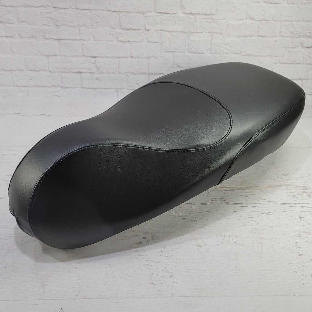 Vespa Sprint / Primavera Classic Black Seat Cover